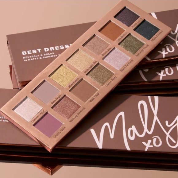 CLEARANCE Mally Best Dressed Lids Eyeshadow Palette - Picture 1 of 5